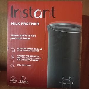 Instant Milk Frother - Black Electric Milk Foam Maker